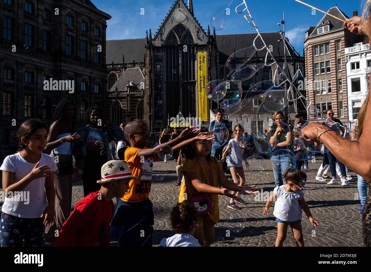 Daily life in Amsterdam, Netherlands. Vie quotidienne a Amsterdam, Pays-Bas  Stock Photo - Alamy