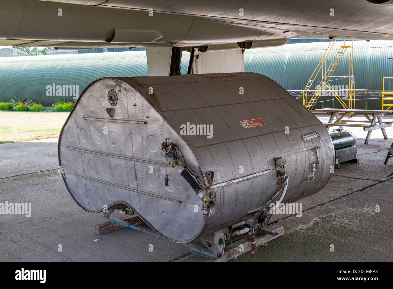 747 Fuel Tank Inside