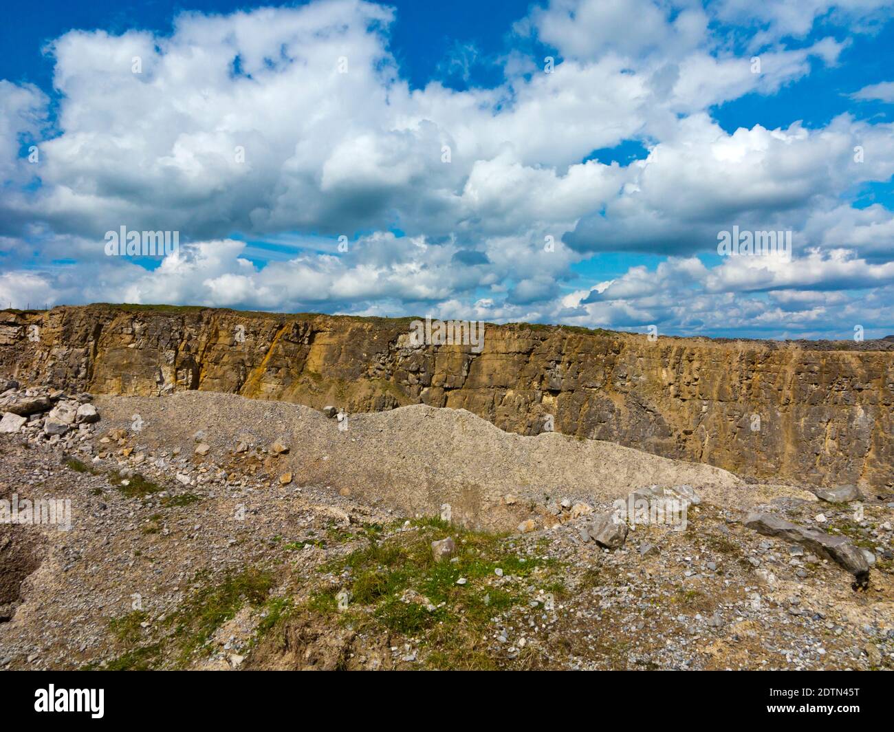 Old quarry workings hires stock photography and images Alamy