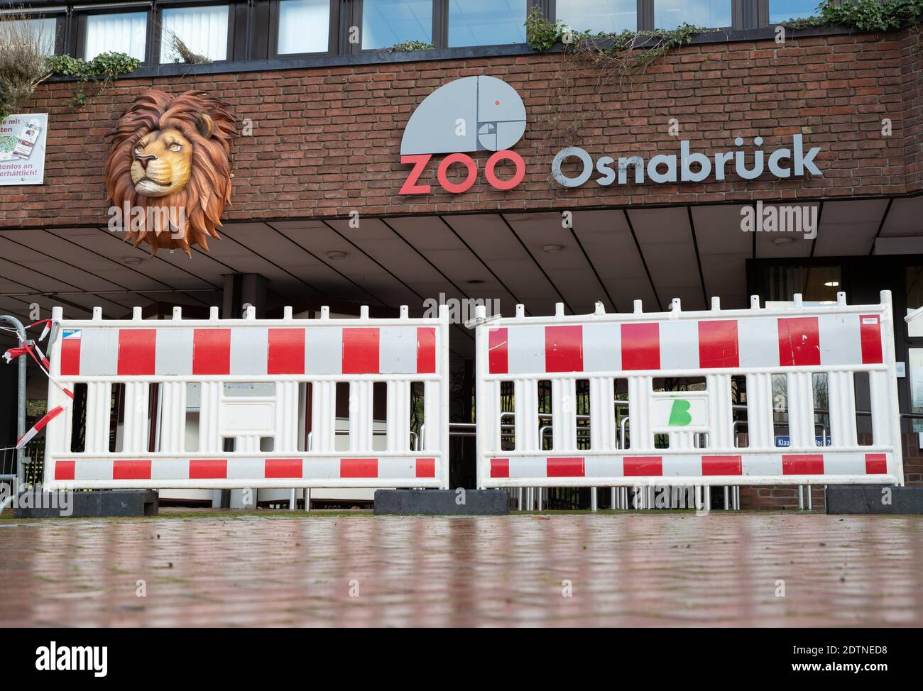 22 December 2020, Lower Saxony, Osnabrück: Due to the Corona pandemic, Osnabrück Zoo is currently closed to visitors. Photo: Friso Gentsch/dpa Stock Photo