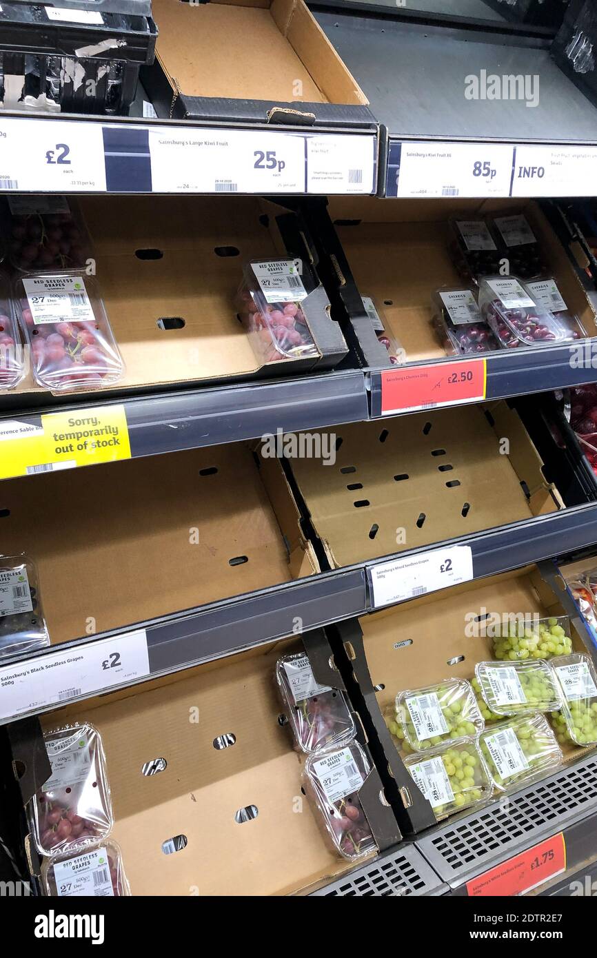 Empty shelves at a Sainsbury's store in Kenilworth, West Midlands Stock