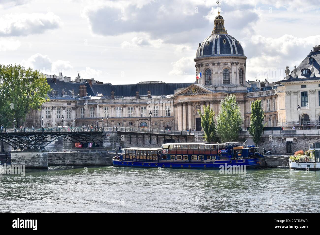 A mesmerizing shot of the French Institute (Institut de France) in Paris Stock Photo
