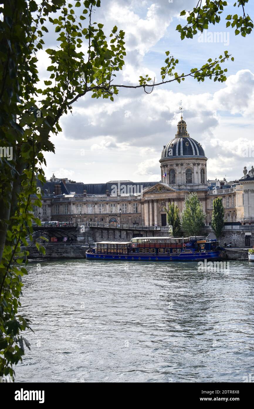 A vertical shot of the French Institute (Institut de France) in Paris Stock Photo