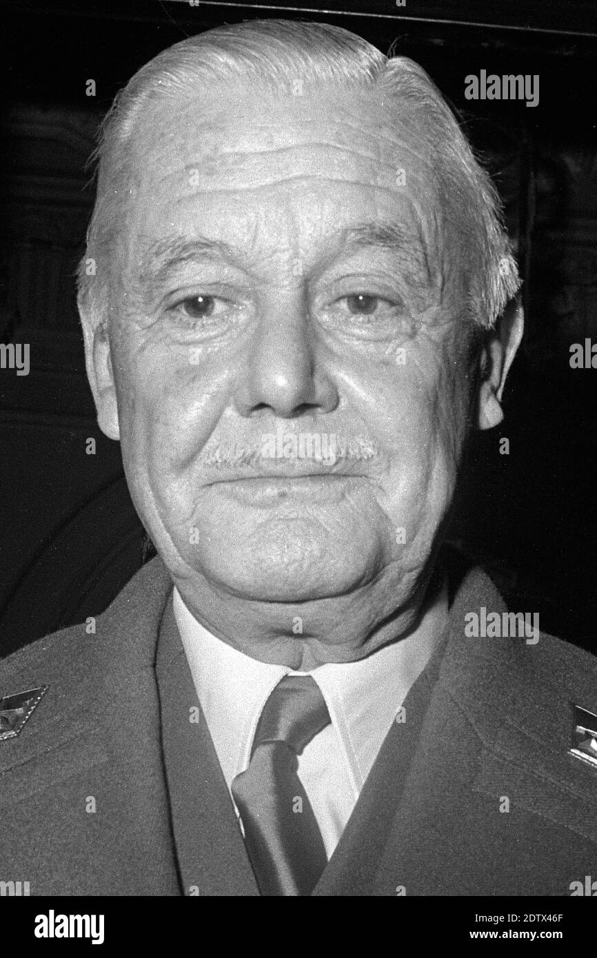 Fernando de Santiago y DÃaz de MendÃvil (born July 23, 1910 in Madrid; died November 6, 1994 there) was a Spanish military and politician. He was Vice-President of the first government under King Juan Carlos I. From July 1 to 3, 1976, he served as provisional Spanish Prime Minister, portrait, portrait, cropped single image, single motif, usage worldwide Stock Photo
