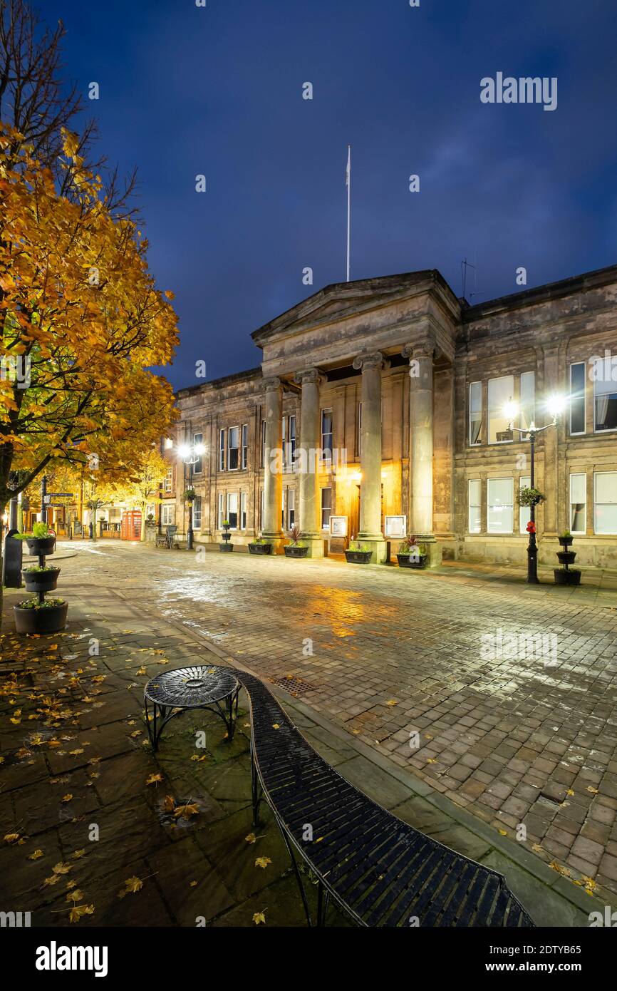 Macclesfield Town Hall at night in autumn, Market Place, Macclesfield, Cheshire, England, UK Stock Photo