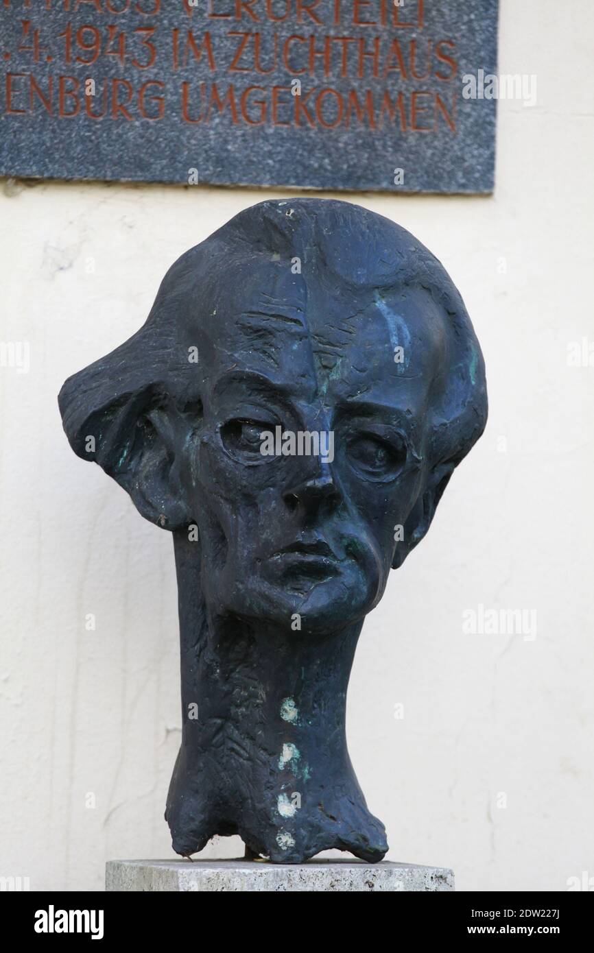 Johannes Wüsten Denkmal in Görlitz Stock Photo Alamy
