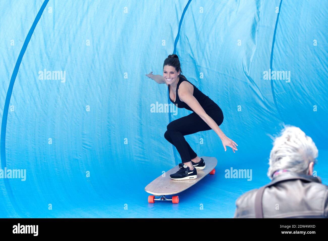 laury-thilleman-attending-hollywood-chewing-gum-tarp-surfing-event-in