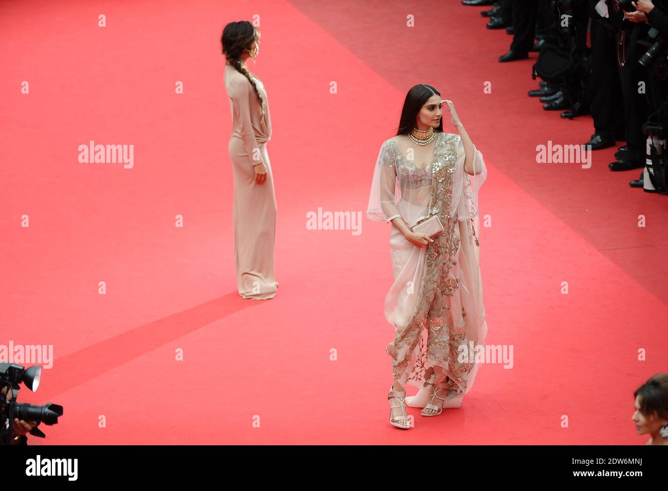 Eva Longoria arriving at the Palais des Festivals for the screening of