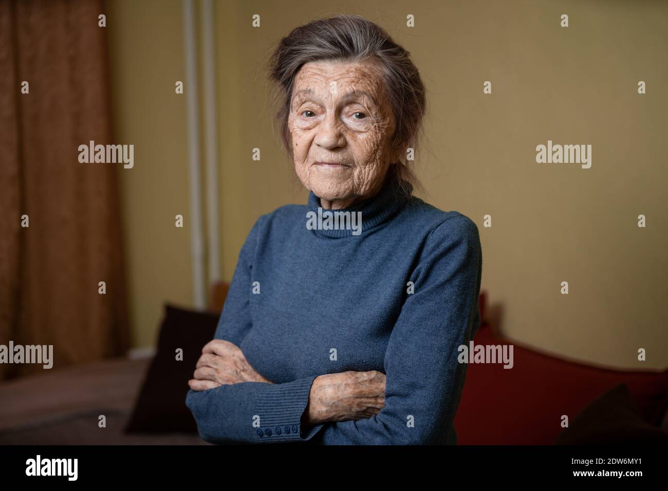 90 Year Old Woman Looking Hi res Stock Photography And Images Alamy 90-year-old-woman-looking-hi-res-stock-photography-and-images-alamy