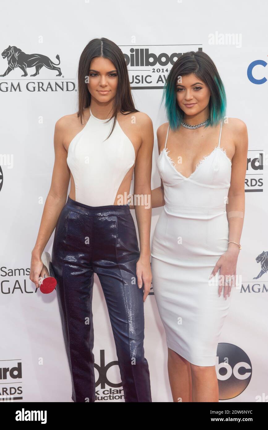 Kylie Jenner White Short Cocktail Dress Billboard Music Awards Red Carpet  TCD6004