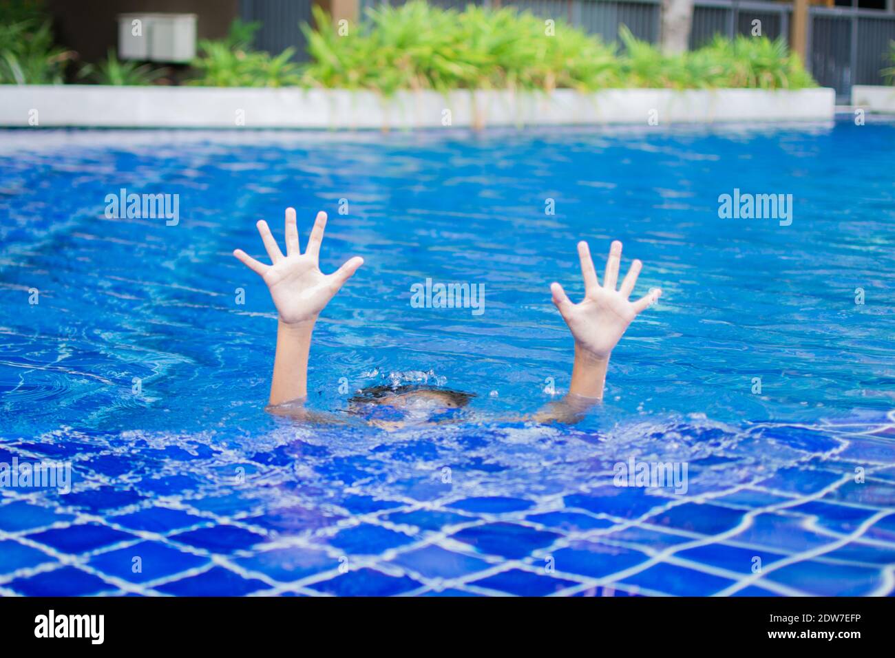 Boy drowning hires stock photography and images Alamy