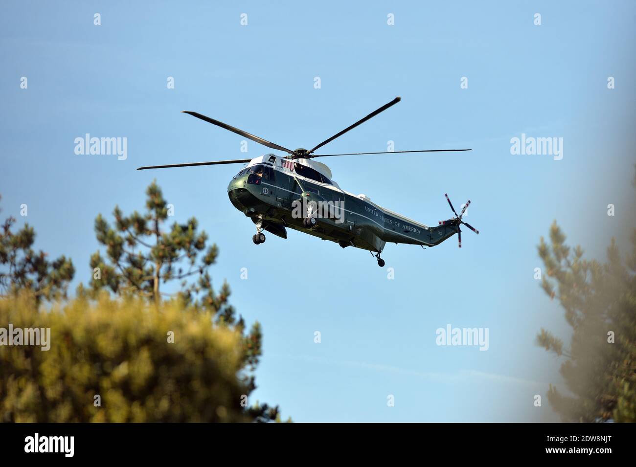 US President Barack Obama arrives at the bi-national France-USA ceremony at the American cemetery in Colleville, as part of the official ceremonies on the occasion of the D-Day 70th Anniversary, on June 6, 2014 in Normandy, France. Photo by Abd Rabbo-Bernard-Gouhier-Mousse/ABACAPRESS.COM Stock Photo