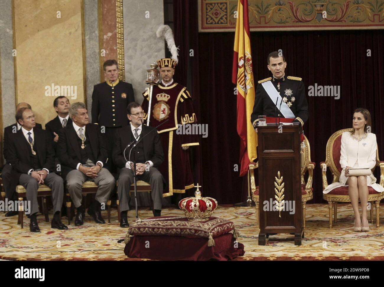 Coronation king felipe vi spain hi-res stock photography and