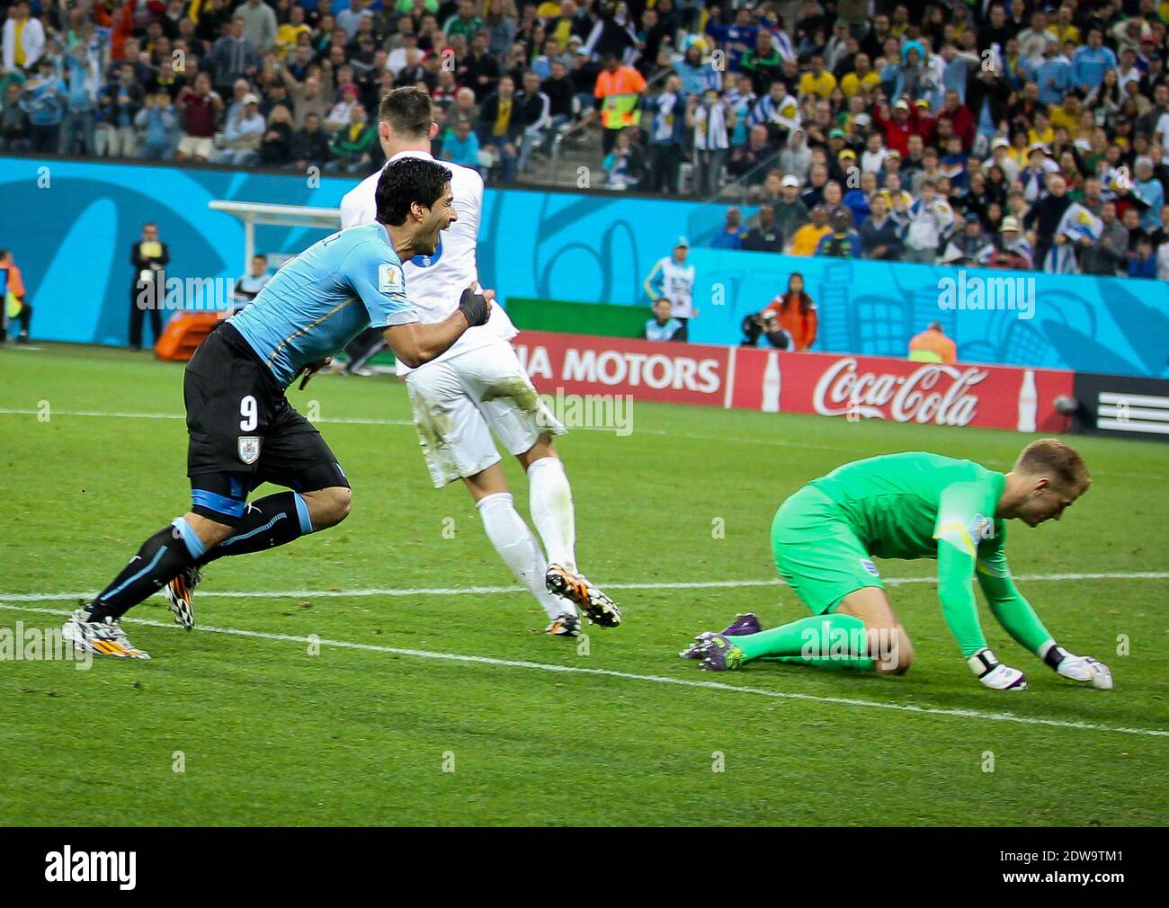 Luis Suarez scores the 2-1 winning goal during the Group D match England v Uruguay the Estadio do Sao Paulo, Sao Paulo, Brazil, Thursday June 19, 2014. Photo by Giuliano Bevilacqua/ABACAPRESS.COM Stock Photo