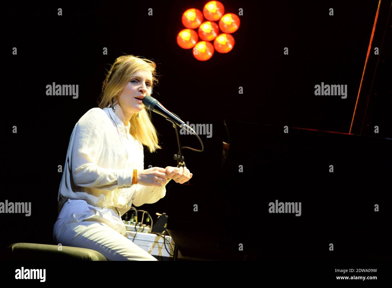 Agnes obel concert hi-res stock photography and images - Alamy