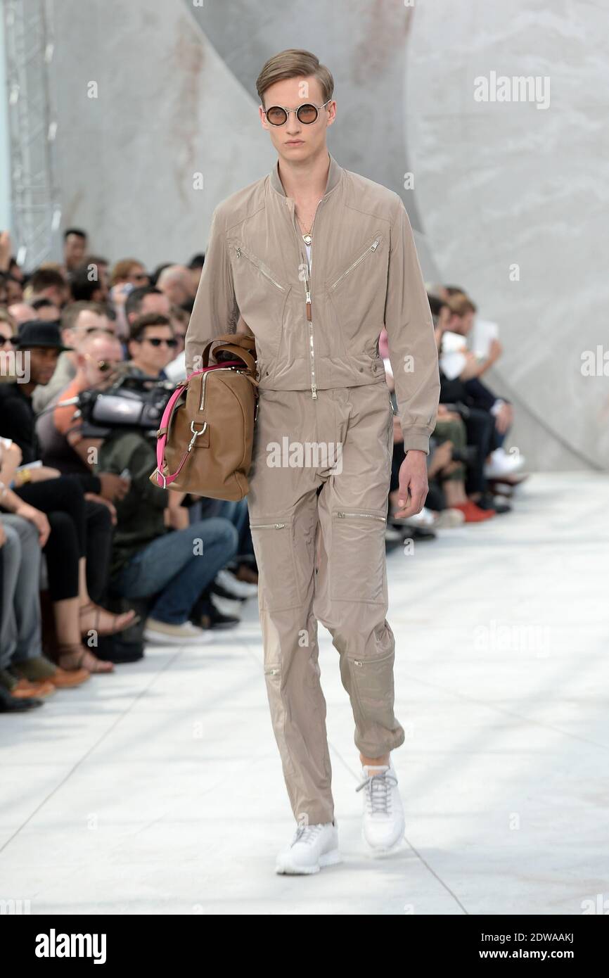 Louis Vuitton Spring  Summer 2014 Fashion Show 