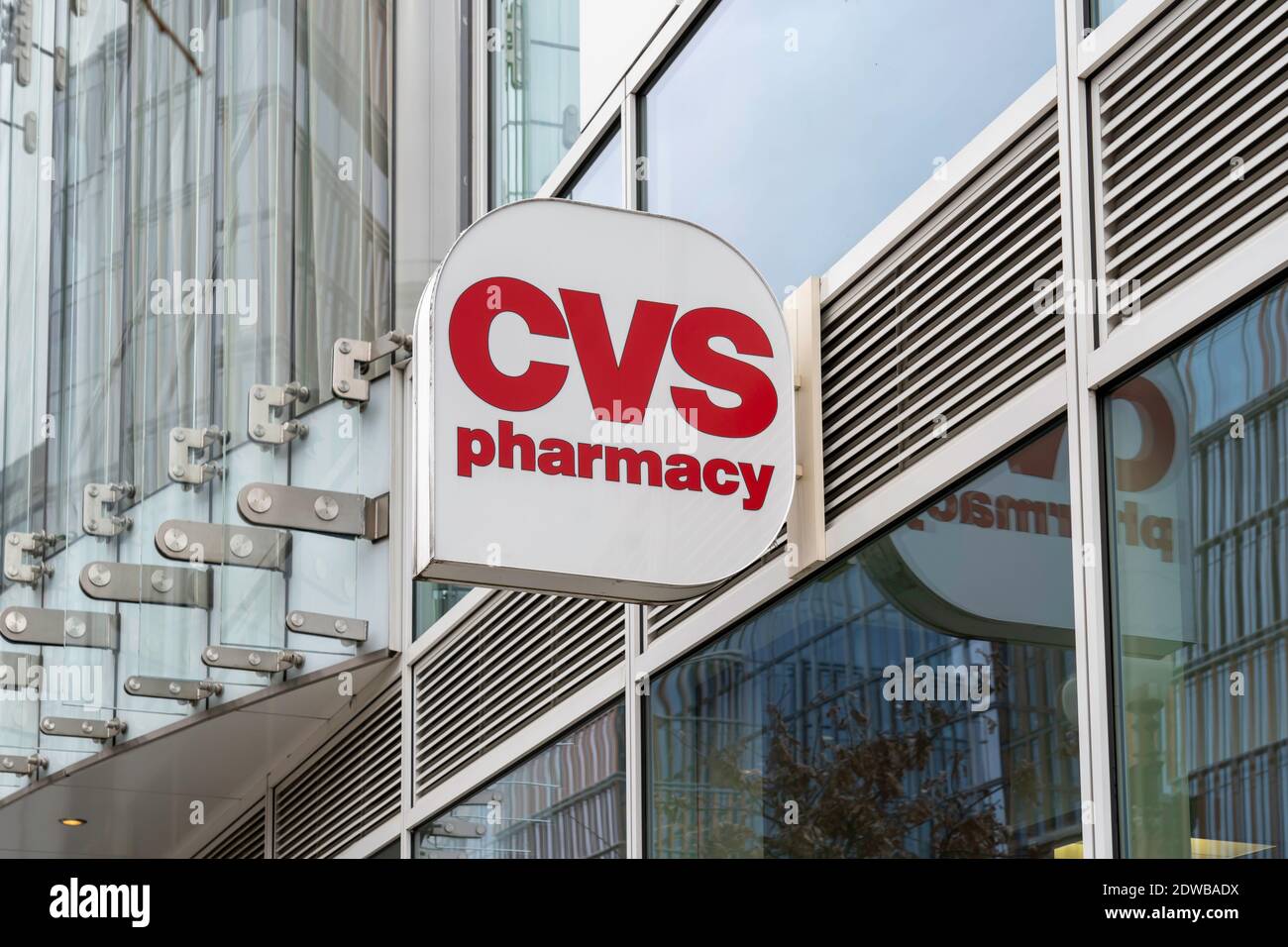 Cvs pharmacy store exterior hi-res stock photography and images - Alamy