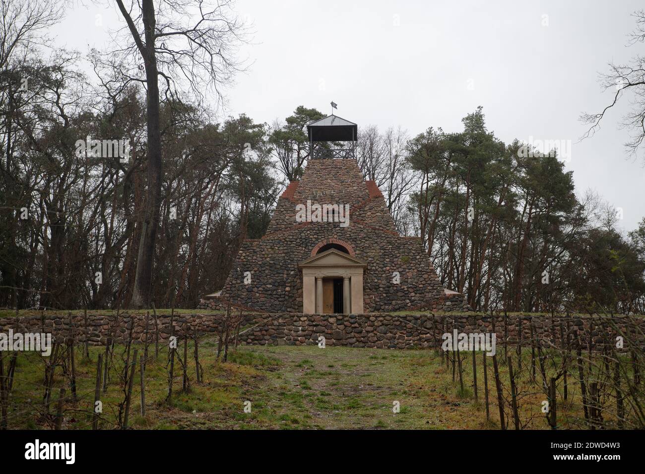 Garzau, Germany. 22nd Dec, 2020. Clouds pass over the pyramid in Garzau ...