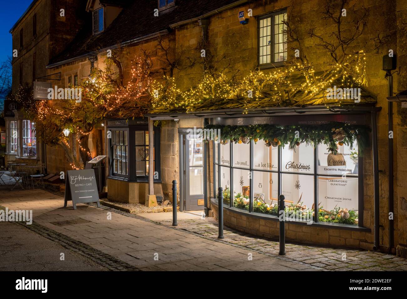Night Cotswolds Village High Resolution Stock Photography and Images