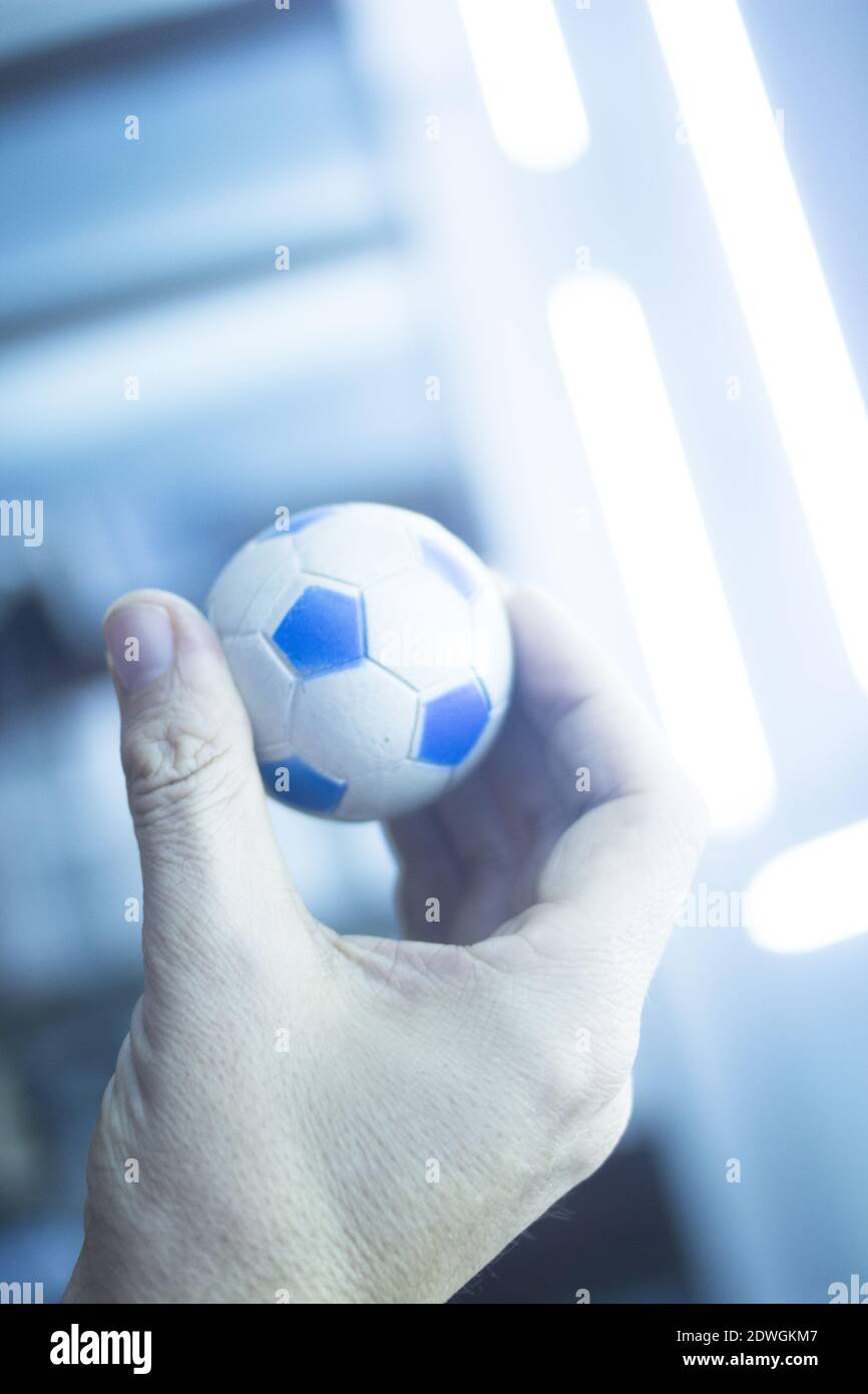 Page 3 Physiotherapy Ball High Resolution Stock Photography And Images Alamy