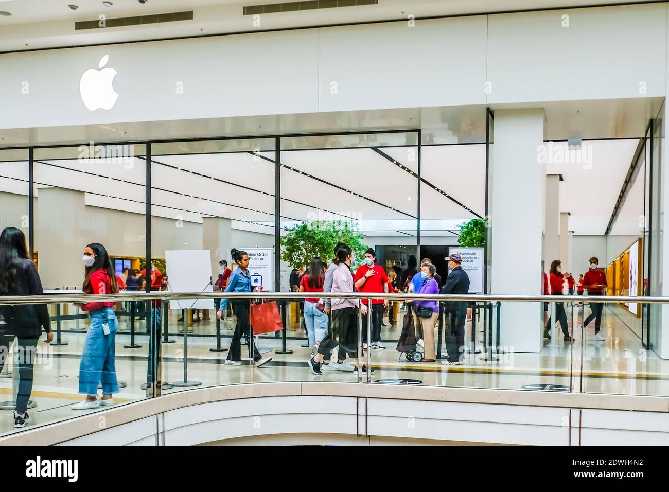 Melbourne, Australia. 23rd Dec, 2020. An Apple store in Chadstone Shopping Centre with Apple