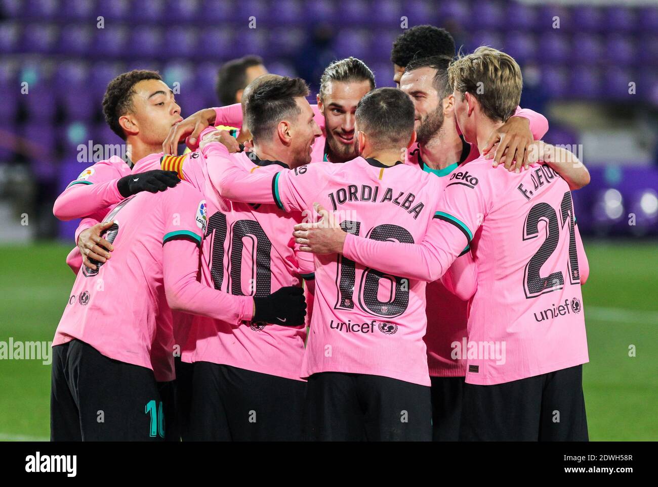 Lionel Messi of FC Barcelona celebrates a goal with teammates during the  Spanish championship La Liga football match between Real Vallad / LM Stock  Photo - Alamy