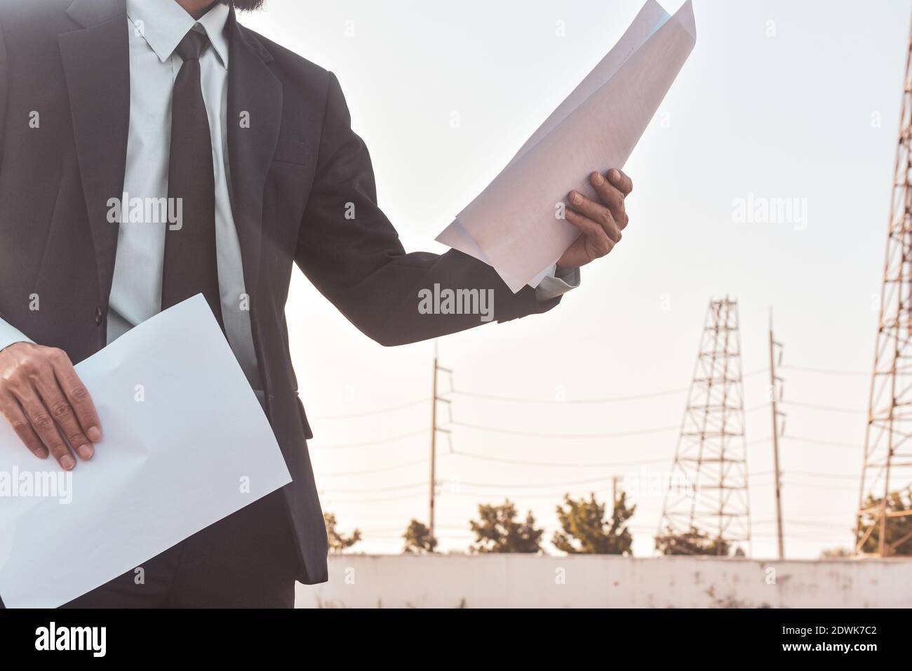 Engineer construction inspection building structure Stock Photo - Alamy