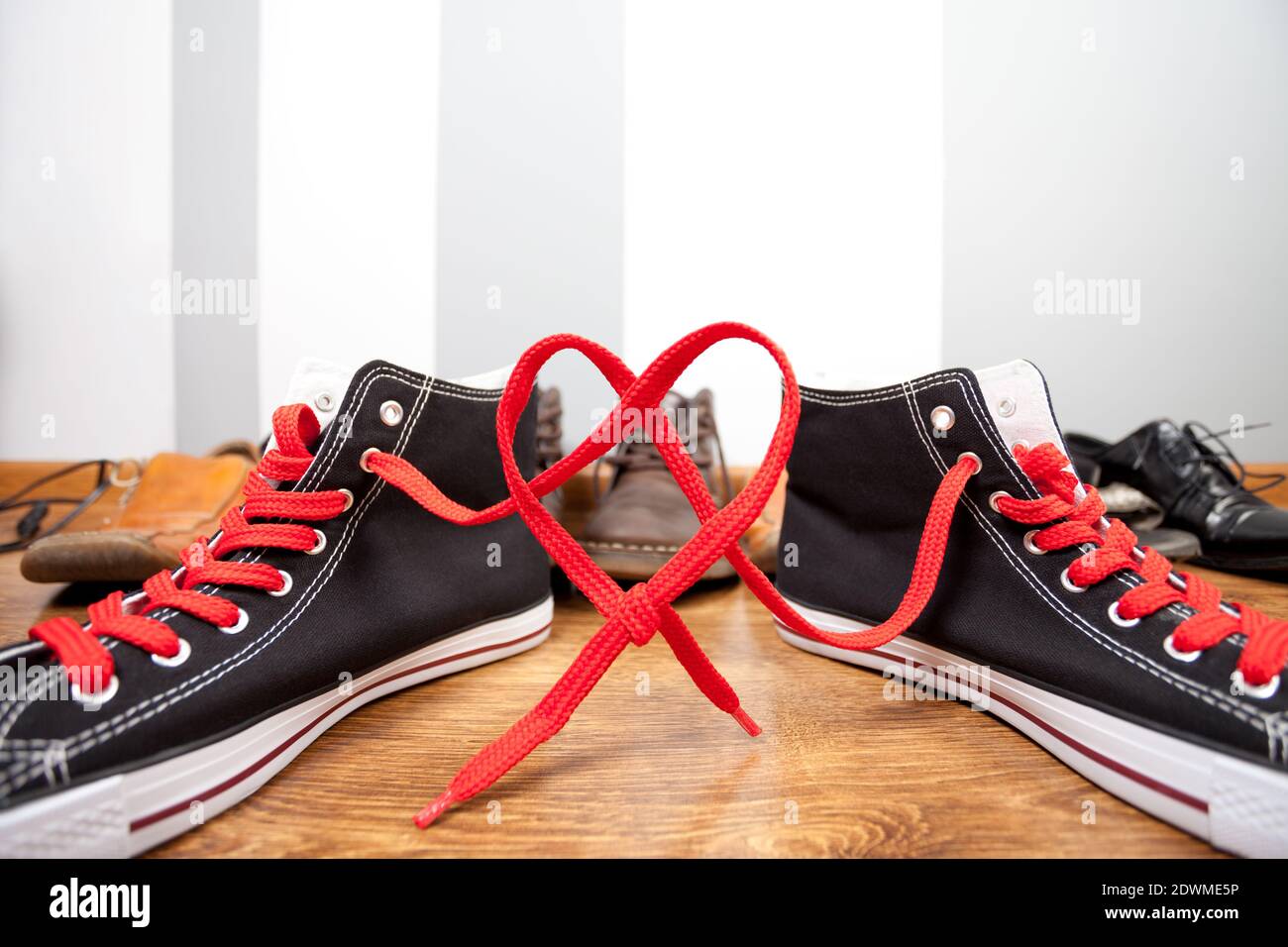 red converse black laces