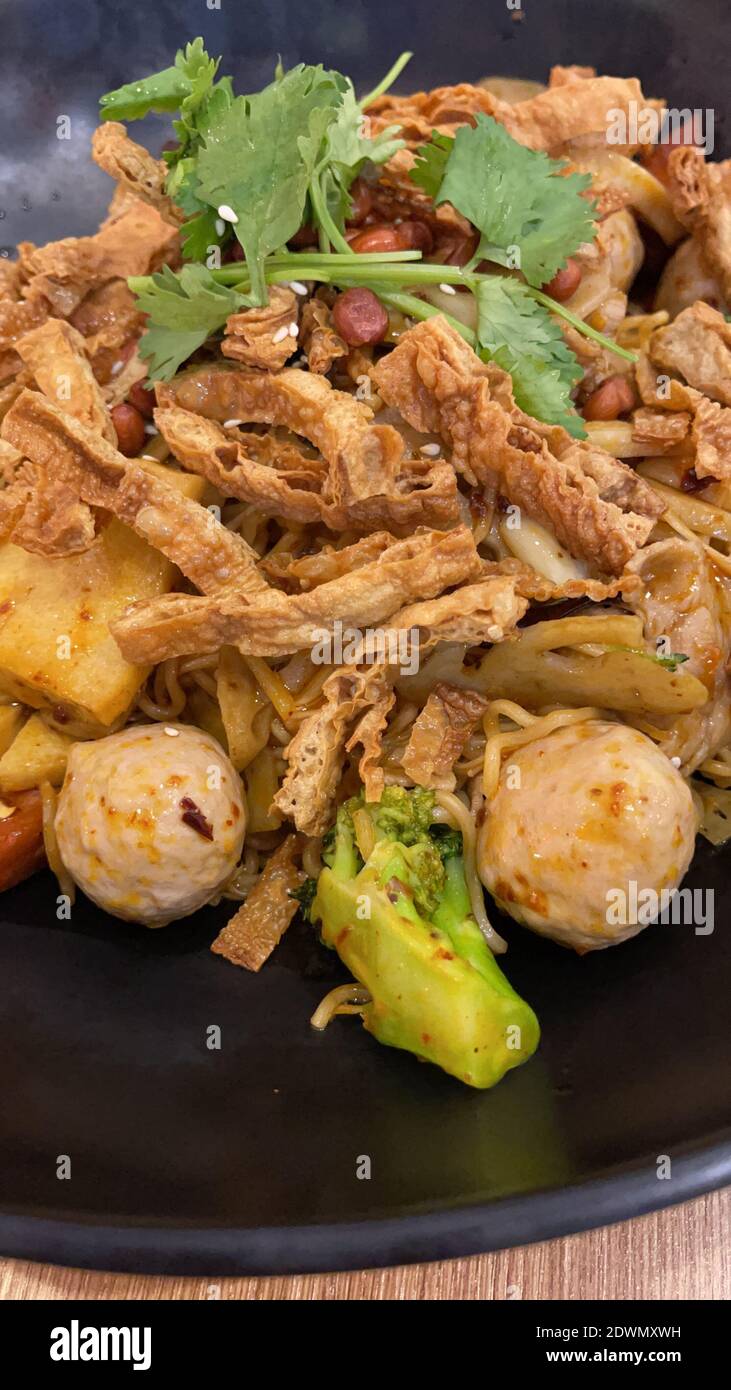 Mala Xiang Guo (Hot Pot) china popular dish, stir fried assorted