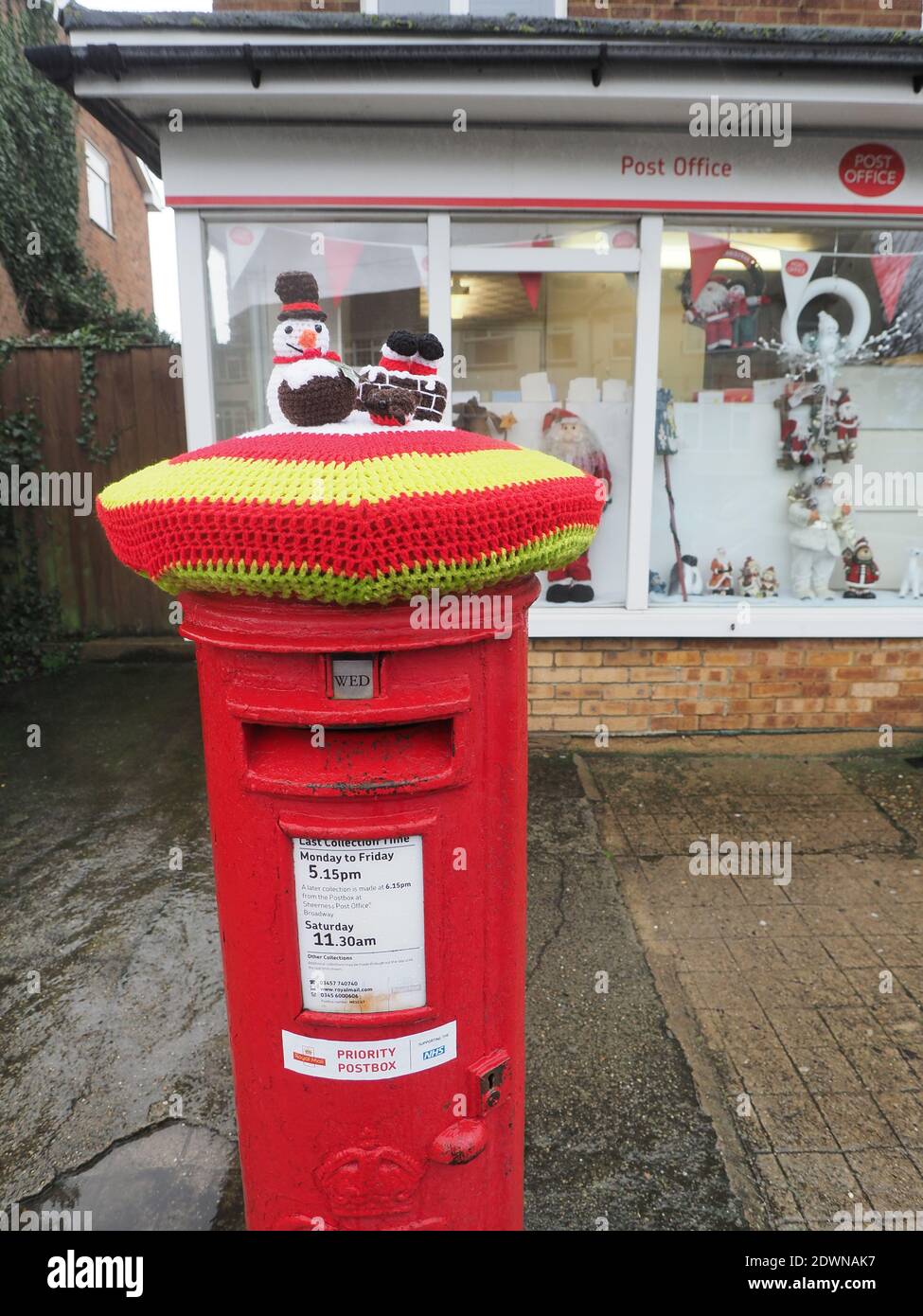 Crocheted postbox topper hi-res stock photography and images - Alamy