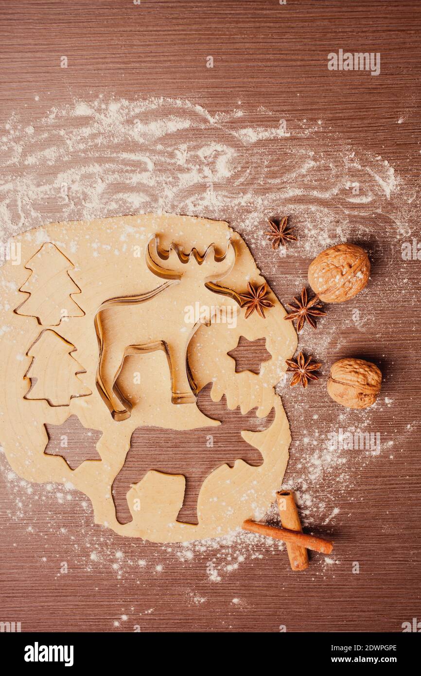 Christmas baking, cake form and spices Stock Photo - Alamy