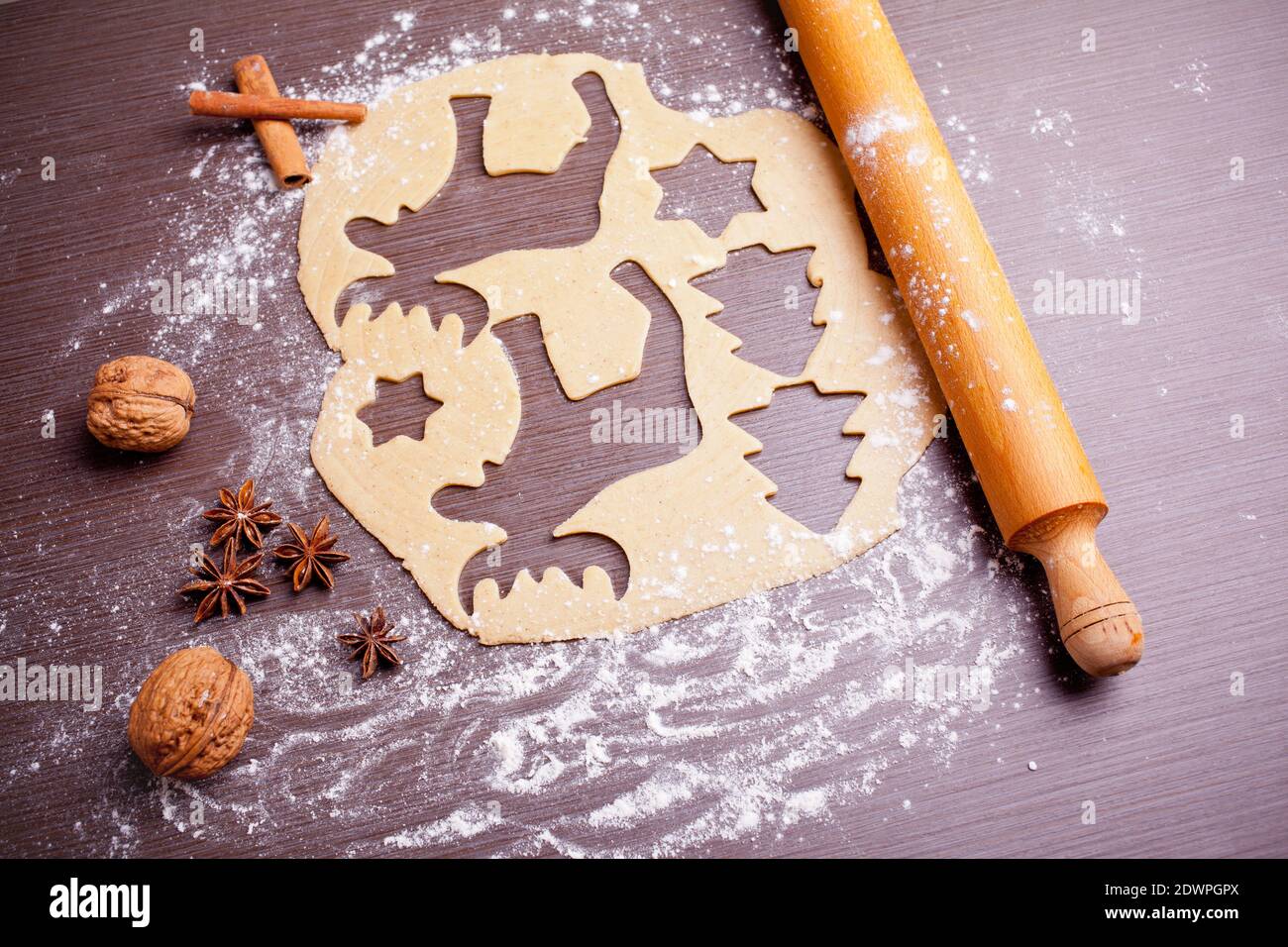 Christmas baking, cake form and spices Stock Photo - Alamy
