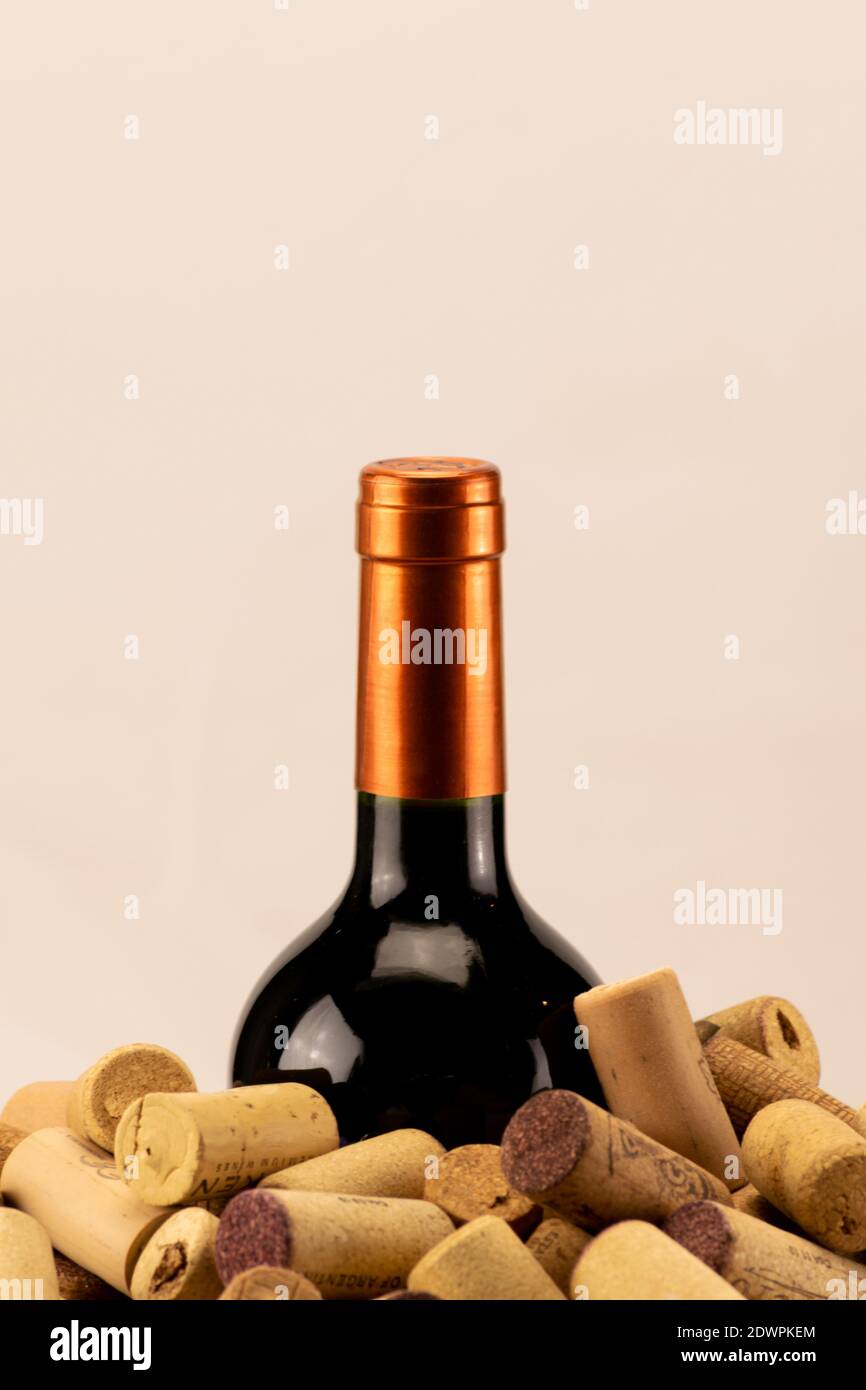 Top of wine bottle sticking out of a group of corks Stock Photo Alamy