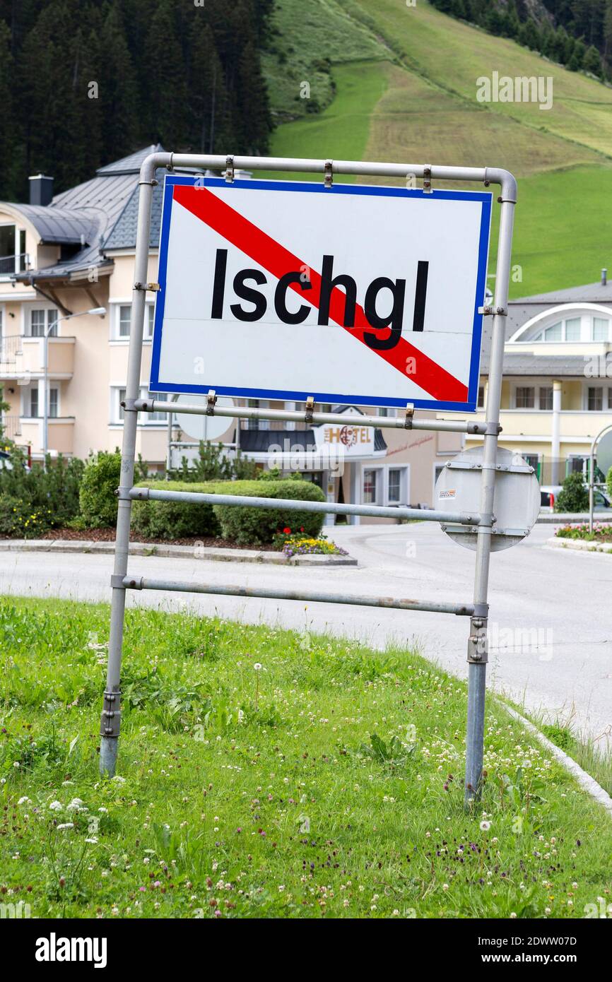 Ortstafel, Ortsende von Ischgl, Tirol, Österreich Stock Photo