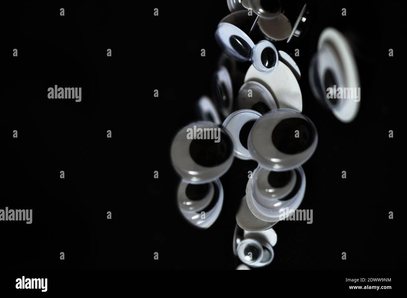 Googly eyes cut out hires stock photography and images Alamy — free download