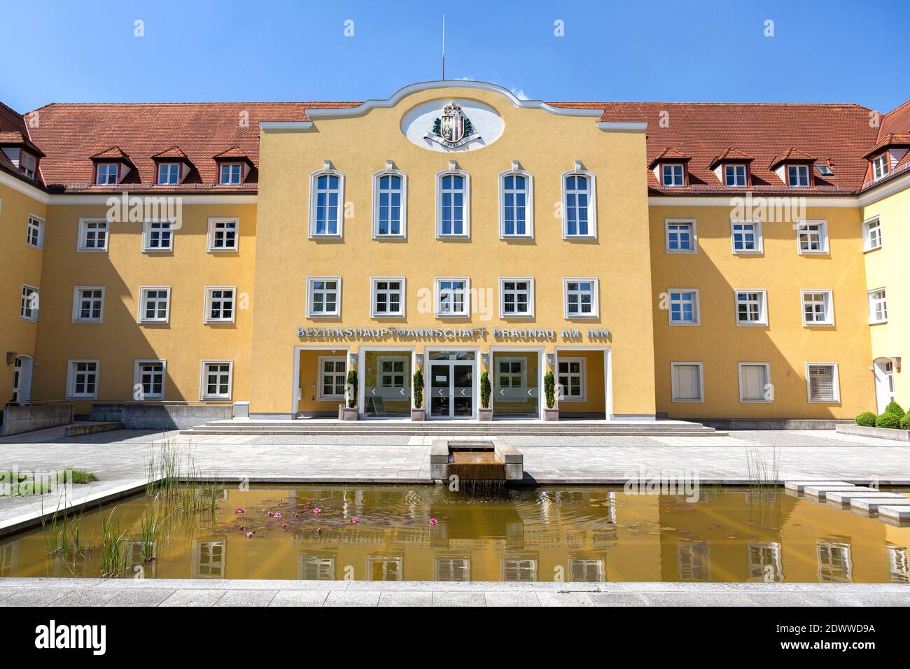 Bezirkshauptmannschaft Braunau am Inn OÖ, Österreich Stock Photo - Alamy