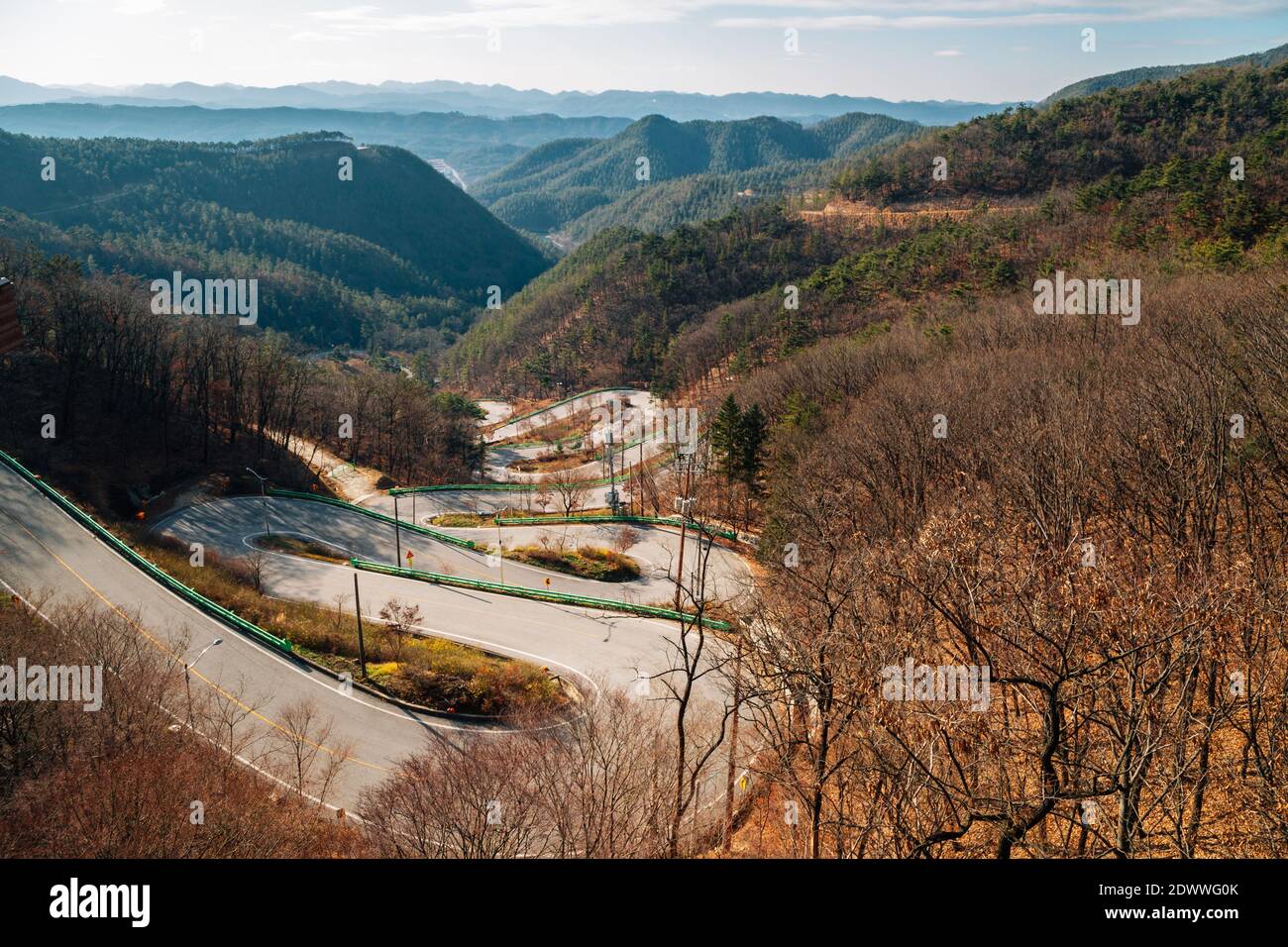 Winding High Mountain Top Landscape Asia High Resolution Stock Photography And Images Alamy