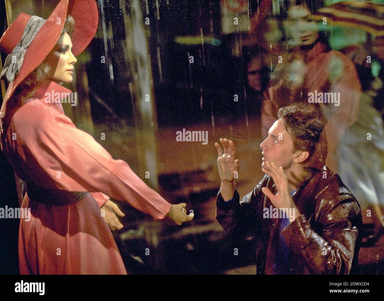 Andrew mccarthy mannequin movie hires stock photography and images Alamy