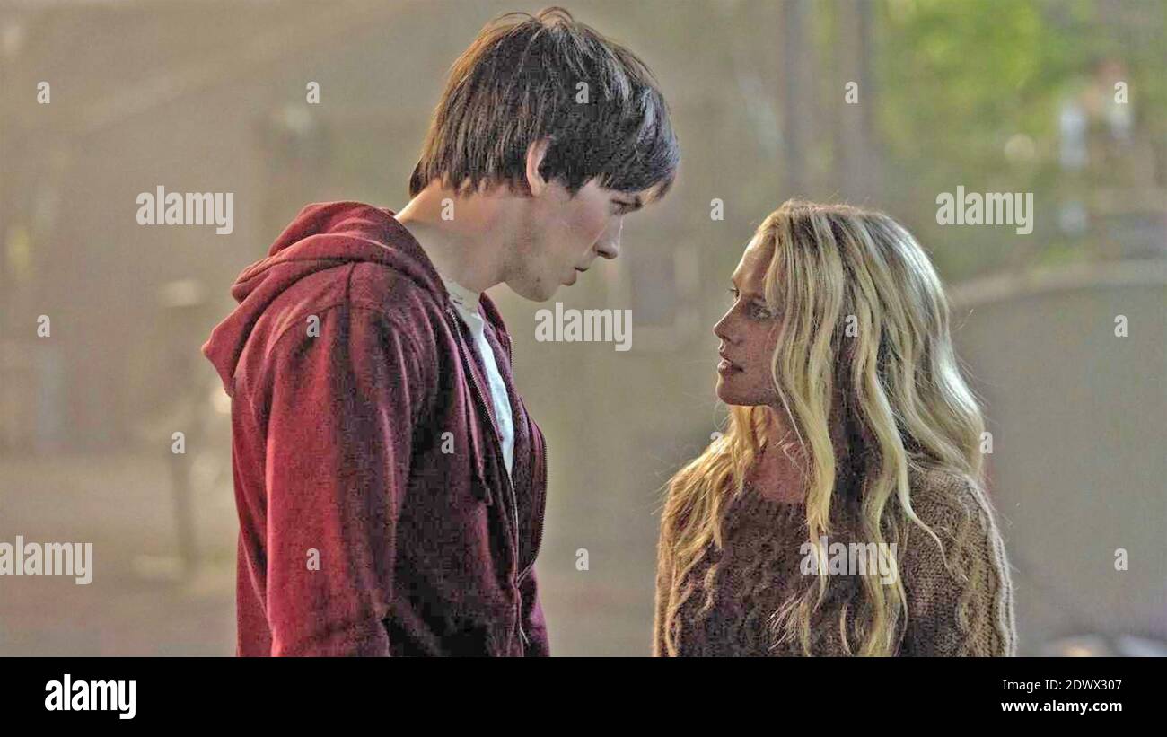 Warm Bodies 2013 Summit Entertainment Film With Nicholas Hoult And Teresa Palmer Stock Photo Alamy