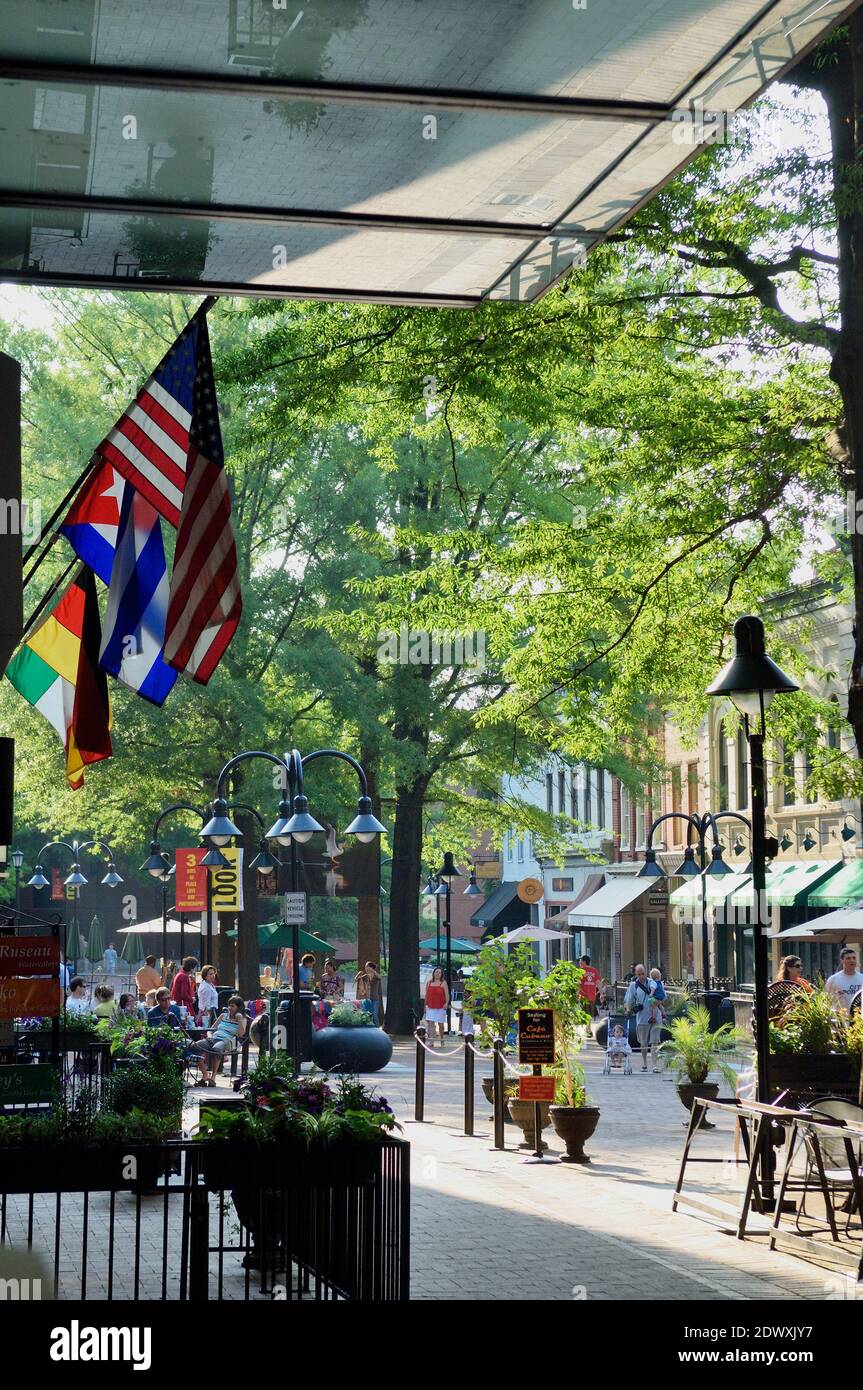 Historic Downtown Mall, Charlottesville, Virginia, USA Stock Photo Alamy
