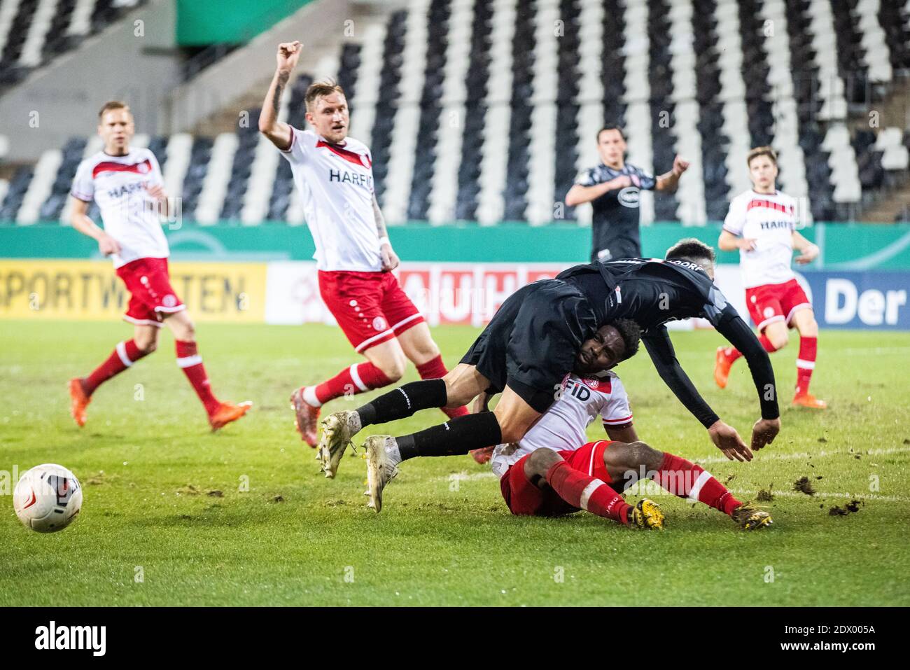 Essen Germany 23rd Dec 2020 Football Dfb Cup Rot Weiss Essen Fortuna Dusseldorf 2nd Round At Stadion Essen Dusseldorf S Kenan Karaman R Falls After A Duel With Essen S Daniel Heber Below Credit