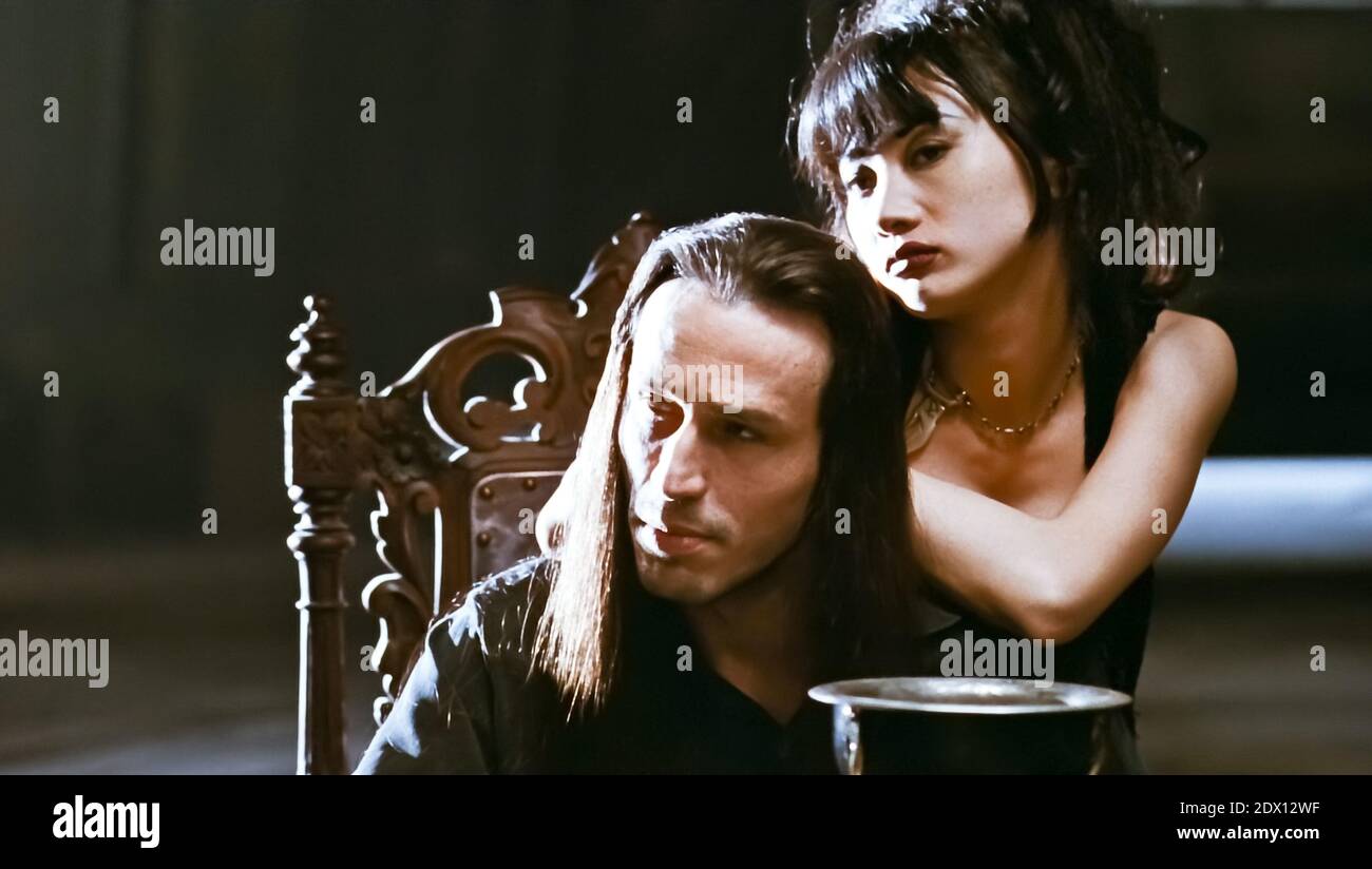 USA. Michael Wincott and Bai Ling in a scene from the ©Miramax film The Crow (1994). Plot A