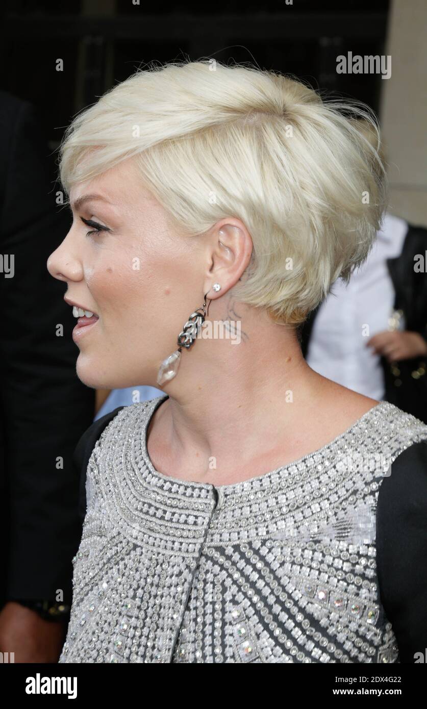 Pink arriving for the Giorgio Armani Fall-Winter 2014/2015 Haute-Couture  fashion show, in Paris, France on July 7, 2014. Photo by Jerome  Domine/ABACAPRESS.COM Stock Photo - Alamy