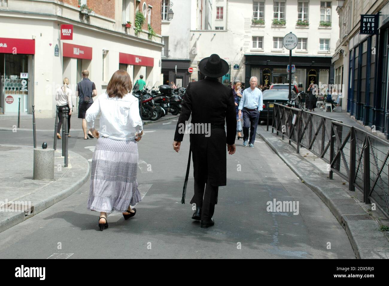 Daily life in Rue des Rosiers (street of the rosebushes), in the Marais  district, 4th arrondissement of Paris, France, on August 09, 2014. Photo by  Alain Apaydin/ABACAPRESS.COM Stock Photo - Alamy