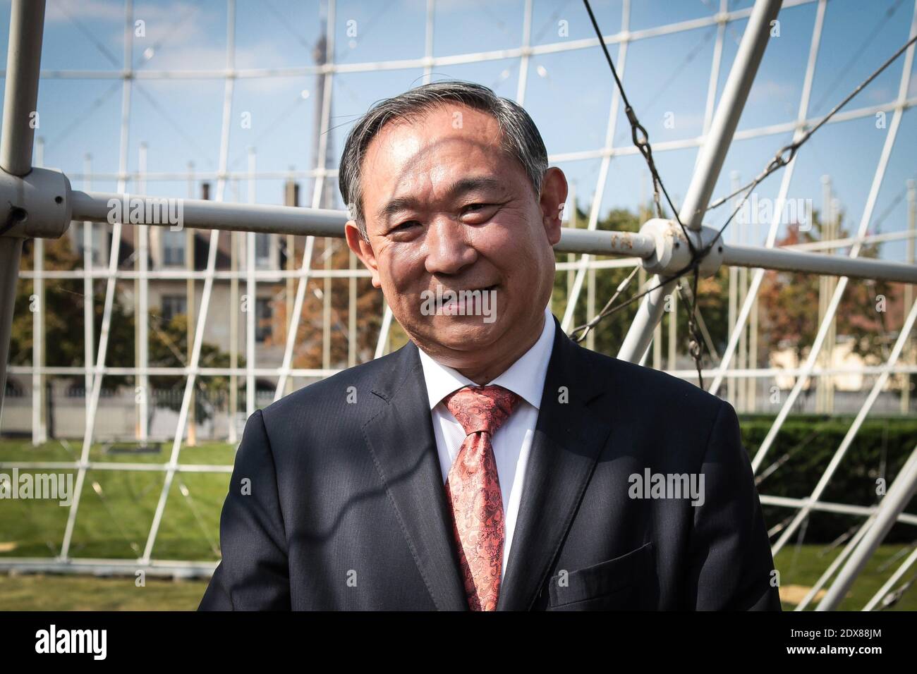 Li Ruo Gu President of