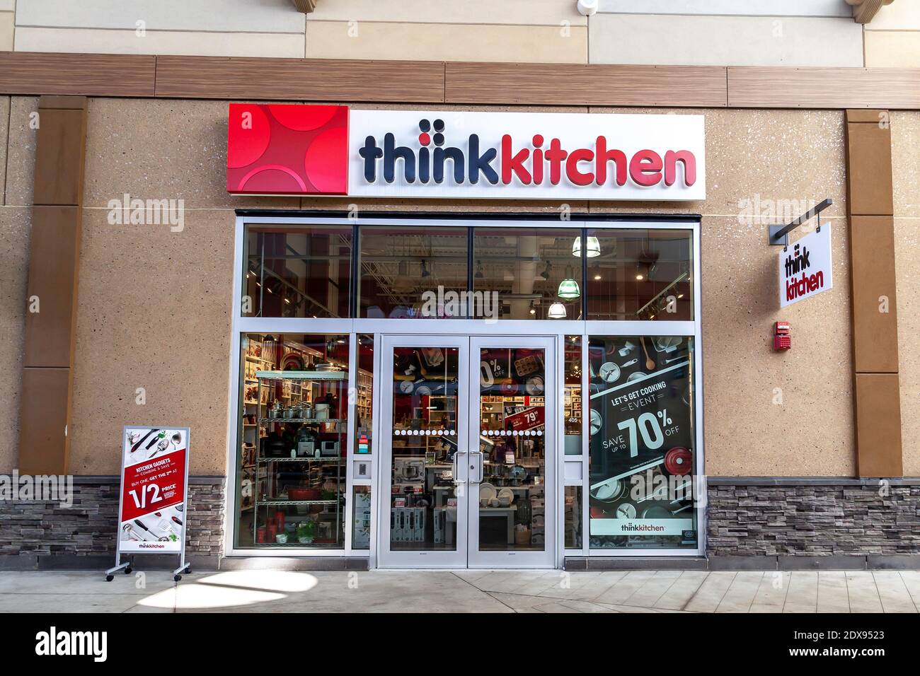 Think Kitchen store in Outlet Collection at Niagara. Stock Photo