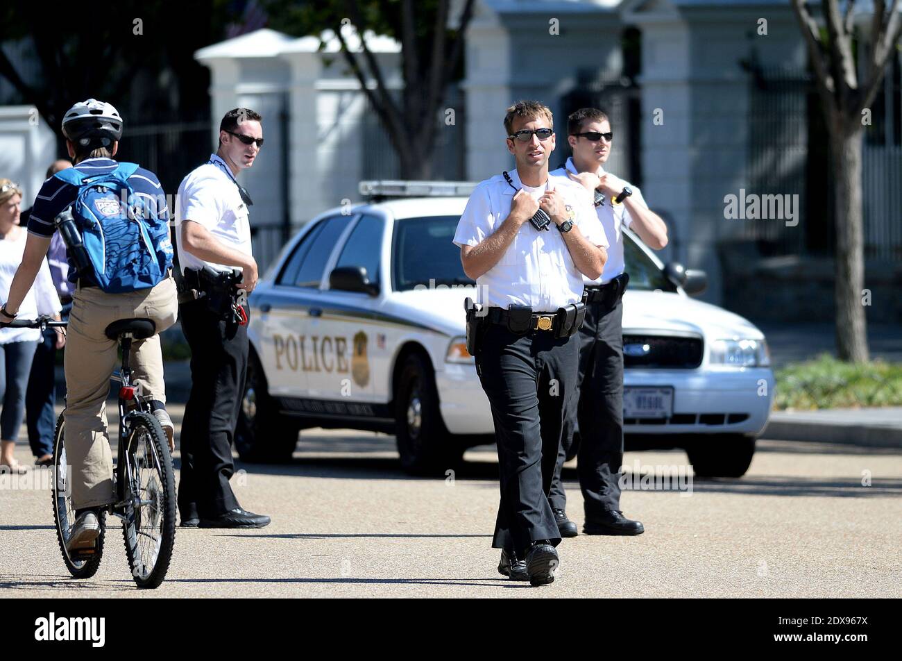 Members Of The Us Secret Service Uniformed Division Patrol Outside The