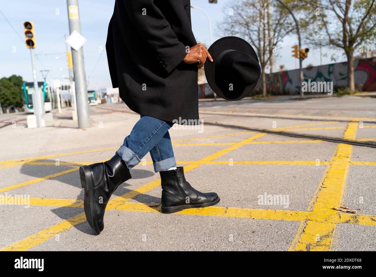 Man walking side view jacket hi-res stock photography and images - Alamy
