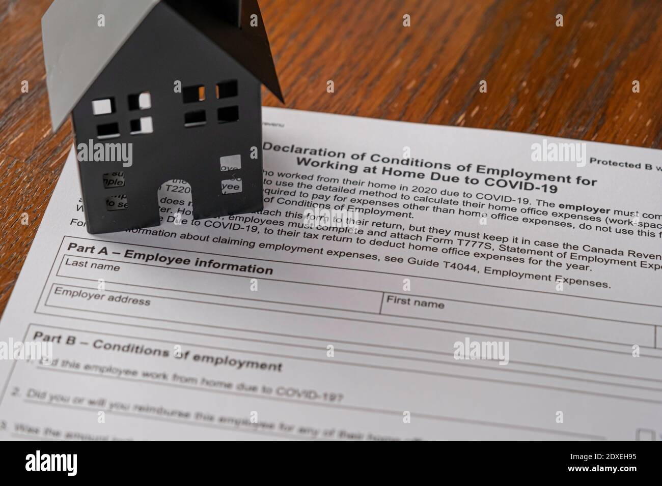 Canadian Work from home tax forms to claim homes expenses during covid