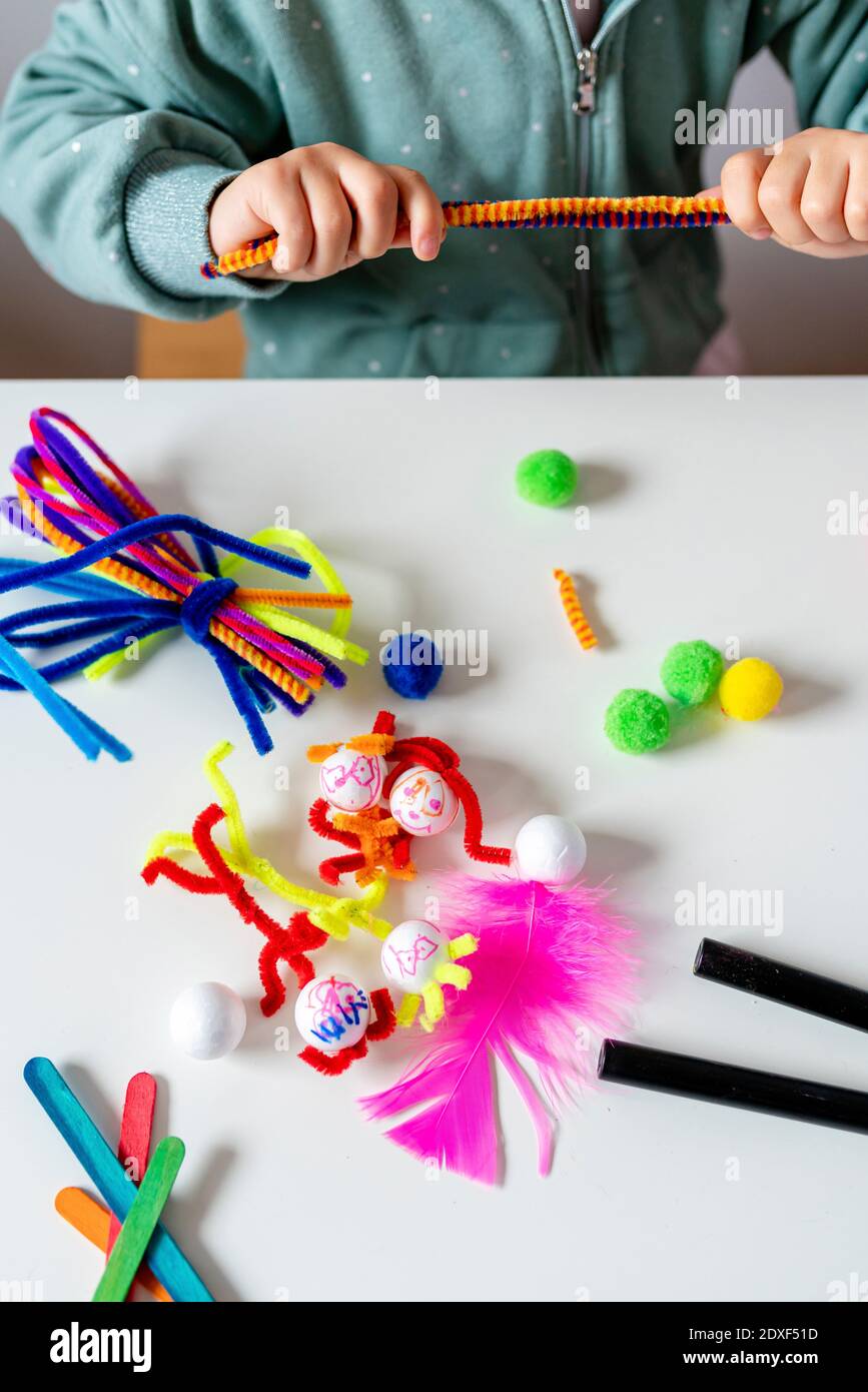 3,946 Pipe Cleaners White Background Images, Stock Photos, 3D objects, &  Vectors